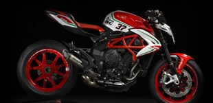 Ducati Monster 1200 R 2018 vs MV Agusta Brutale 800 RC 2018